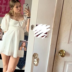 Meet your Posher, Emilia